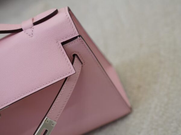 mmexport1734601927041 Women’s Clutch Bag Kelly Pochette 22CM Swift Leather 3Q Rose Sakura Silver Hardware