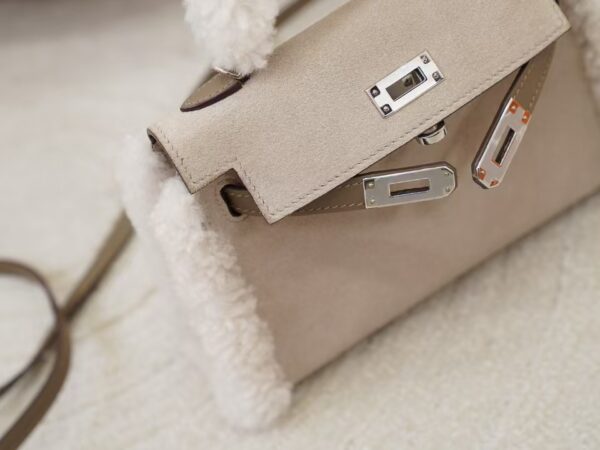 mmexport1735374302357 New Teddy Mini Kelly 19CM CK18 Etoupe Lamb Wool / Suede / Swift Leather Silver Hardware