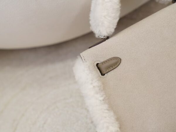 mmexport1735374304217 New Teddy Mini Kelly 19CM CK18 Etoupe Lamb Wool / Suede / Swift Leather Silver Hardware