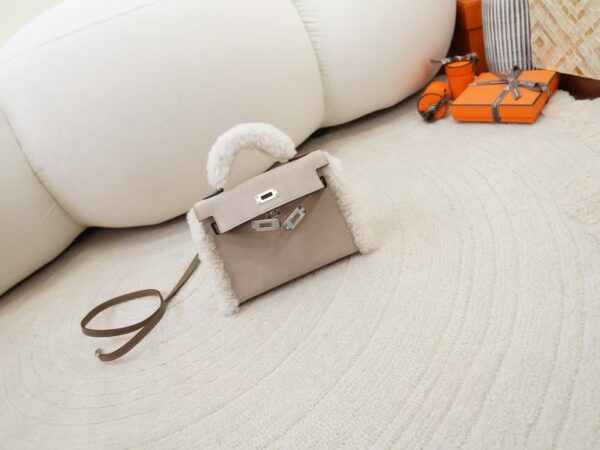 mmexport1735374307883 New Teddy Mini Kelly 19CM CK18 Etoupe Lamb Wool / Suede / Swift Leather Silver Hardware