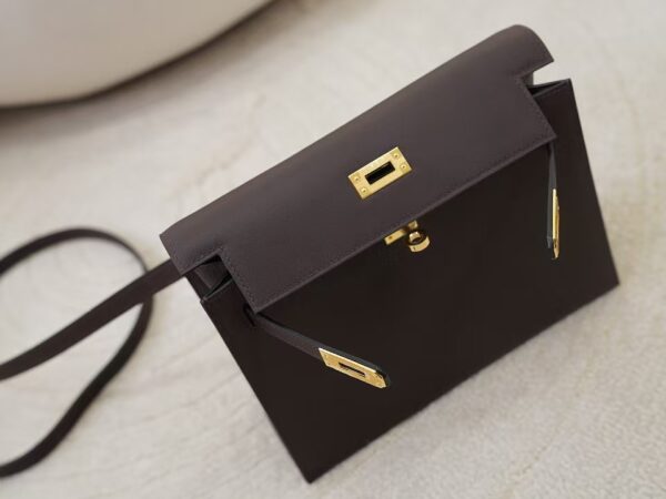 mmexport1735374376631 UK London Swift Leather Kelly Danse 22CM CC46 Ebene Gold Hardware