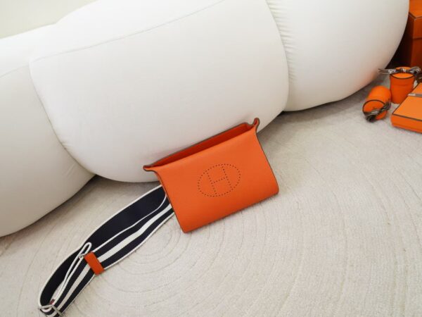 mmexport1735374472230-1 Hermes Shoulder Bag Videpoches Togo Leather CK93 Orange Silver Hardware