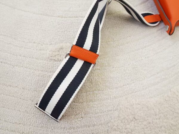 mmexport1735374490460 Hermes Shoulder Bag Videpoches Togo Leather CK93 Orange Silver Hardware