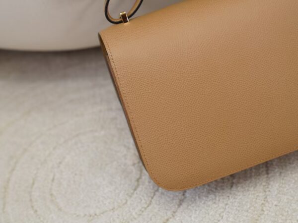 mmexport1735374626964 Luxury Bag Constance 19CM Epsom Leather 0M Chai Gold Hardware