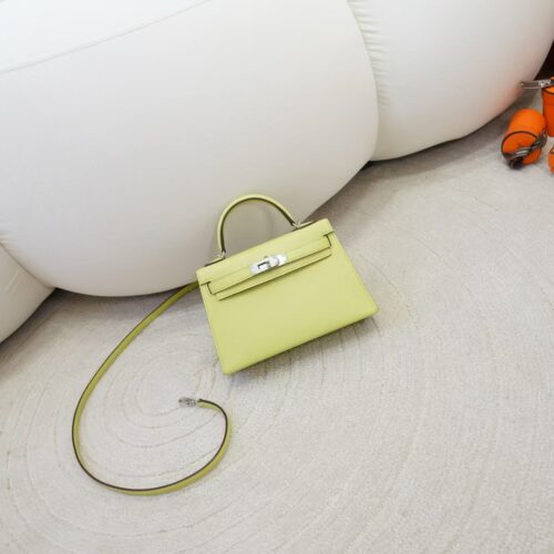 UK London Constance 19CM Chevre Leather R9 Jaune Bourgeon Silver Hardware
