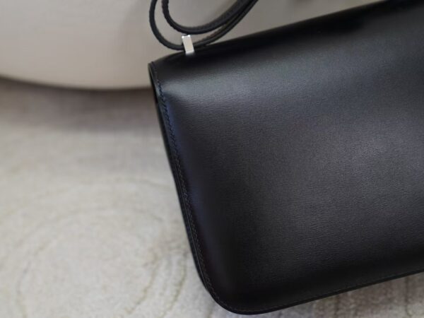 mmexport1735888687354 Full Handmade Box Leather Constance 19CM Rivet 89 Noir Silver Hardware