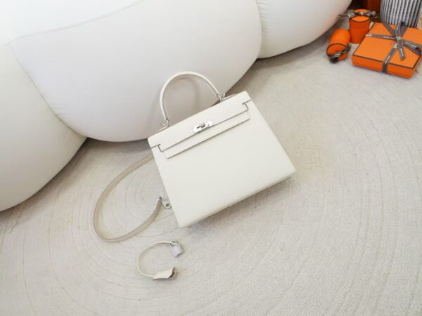 mmexport1736239083497 Hermes Kelly Sellier 25CM Epsom Leather CK10 Craie Silver Hardware