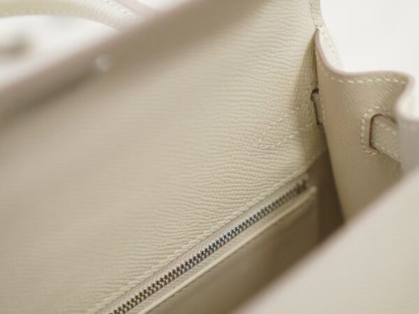 mmexport1736239093840 Hermes Kelly Sellier 25CM Epsom Leather CK10 Craie Silver Hardware