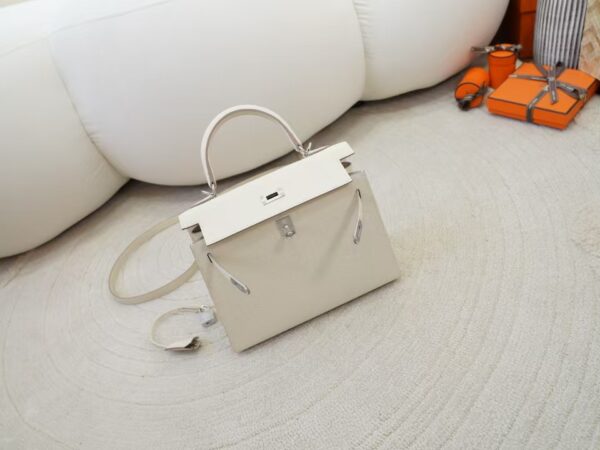 mmexport1736239097279 Hermes Kelly Sellier 25CM Epsom Leather CK10 Craie Silver Hardware