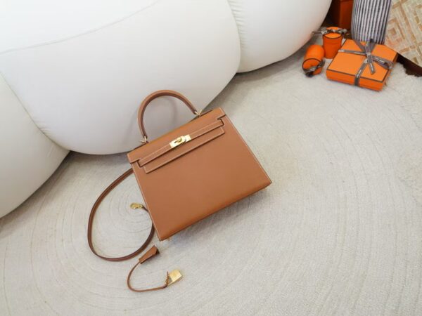 mmexport1736239209386-1 UAE Dubai CC37 Gold Epsom Leather Kelly Sellier 25CM Tote Bag Gold Hardware