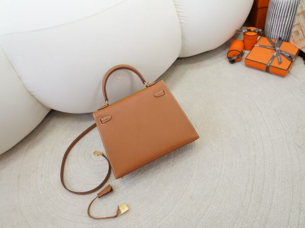 mmexport1736239211307 UAE Dubai CC37 Gold Epsom Leather Kelly Sellier 25CM Tote Bag Gold Hardware