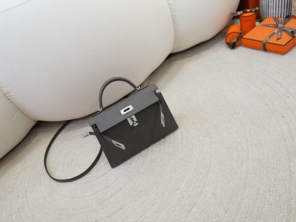 mmexport1736411049707 Women’s Clutch Bag Mini Kelly 19CM Madame Leather 0L Gris Meyer Silver Hardware