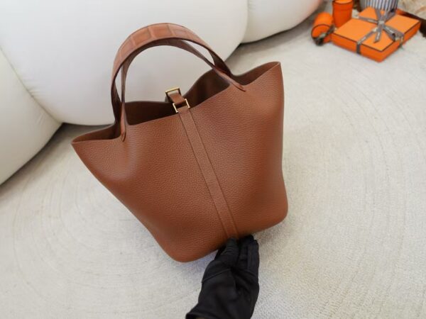 Full Handmade Picotin Touch 22CM CC37 Gold Clemence / Matte Crocodile Leather Gold Hardware