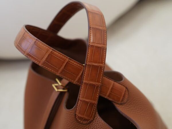 Full Handmade Picotin Touch 22CM CC37 Gold Clemence / Matte Crocodile Leather Gold Hardware