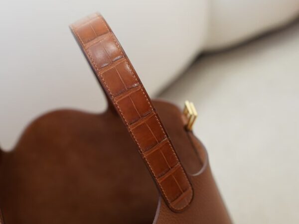 Full Handmade Picotin Touch 22CM CC37 Gold Clemence / Matte Crocodile Leather Gold Hardware