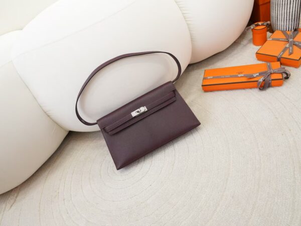 mmexport1744095297211 Hermes Kelly Elan Chevre Leather 0G Rouge Sellier Shoulder Bag Silver Hardware