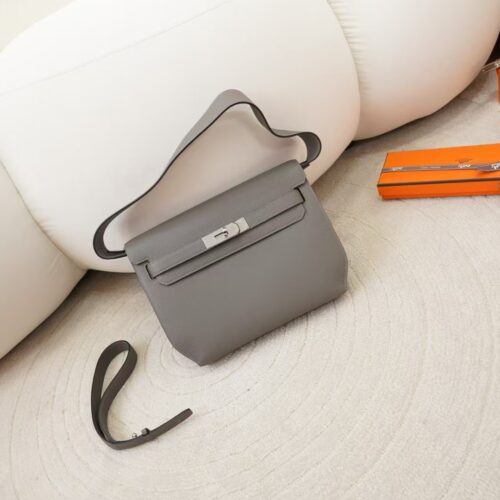 UK London Hermes Togo Leather 0W Gris Neve Kelly Depeches 25CM Clutch Bag Silver Hardware