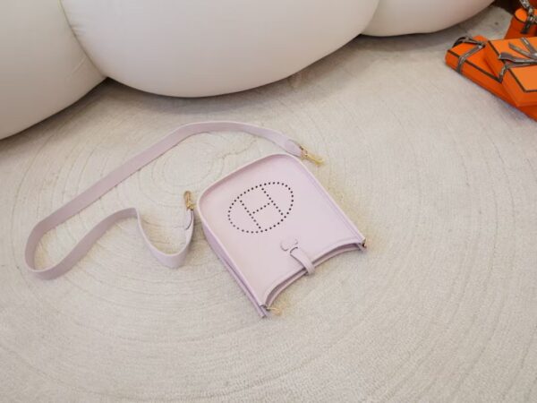 mmexport1744096198512 Hermes Shoulde Bag Clemence Leather Evelyne Mini 16CM 09 Mauve Pale Gold Hardware