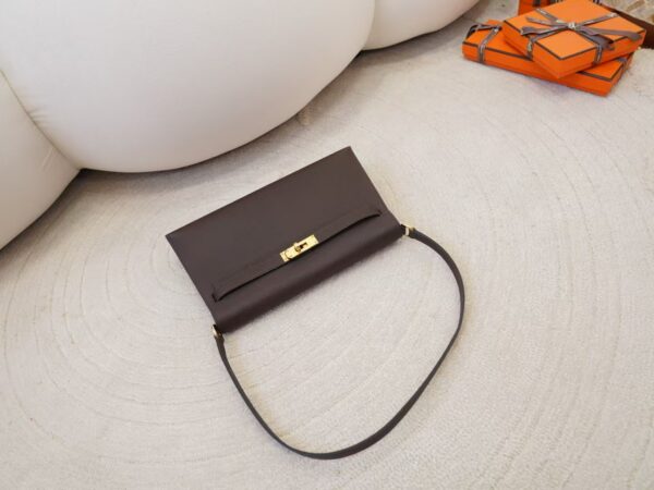 mmexport1744096372297 Australia Sydney Hermes Kelly Elan Shoulder Bag Coffee Madame Leather Gold Hardware