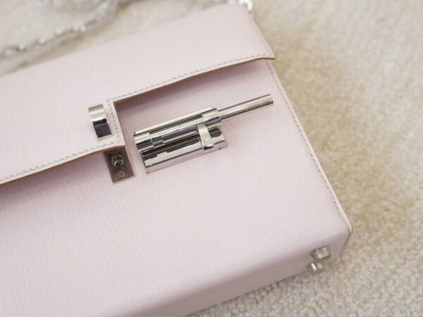 mmexport1744179295133 Hermes Bag Price 09 Mauve Pale Chevre Leather Verrou Mini 17CM Silver Hardware