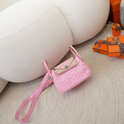 Hermes Shoulder Bag KK Ostrich Leather Mini Lindy 19CM L4 Rose Bubble Silver Hardware