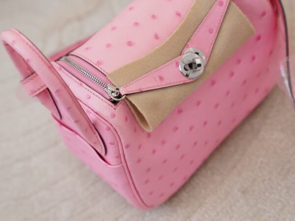mmexport1744179726096 Hermes Shoulder Bag KK Ostrich Leather Mini Lindy 19CM L4 Rose Bubble Silver Hardware