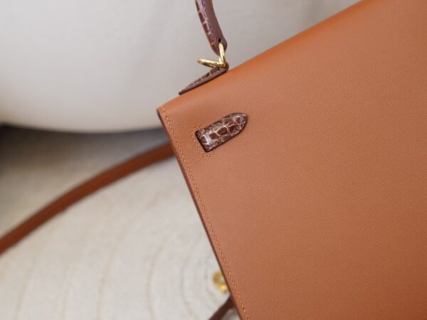 mmexport1744614984279 Hermes Kelly 25CM Touch 37 Gold Madame Leather / 33 Miel Shiny Crocodile Gold Hardware