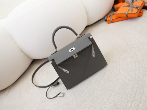 mmexport1744615070556 UK London Hermes 0L Gris Meyer Madame Leather Kelly 25CM Sellier Silver Hardware