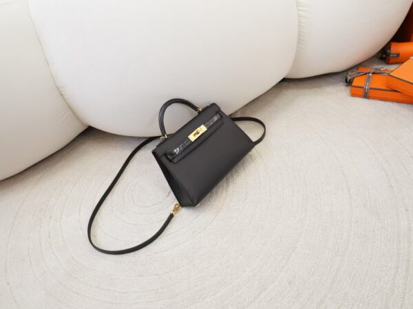 mmexport1744615156820 New Hermes Mini Kelly Touch 19CM Madame / Shiny Crocodile Leather CC89 Noir Gold Hardware