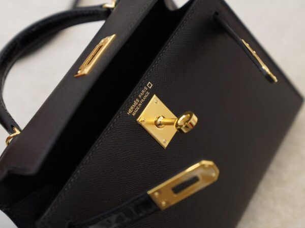 mmexport1744615167018 New Hermes Mini Kelly Touch 19CM Madame / Shiny Crocodile Leather CC89 Noir Gold Hardware