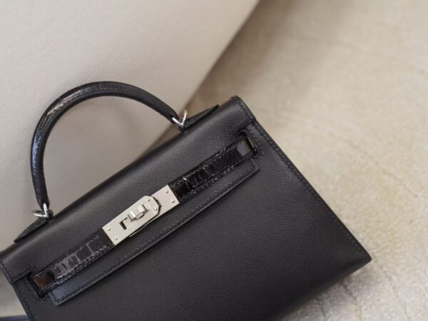 mmexport1744615202162 Hermes Evening Bag CK89 Noir Madame Leather / Shiny Crocodile Mini Kelly Touch 19CM Silver Hardware