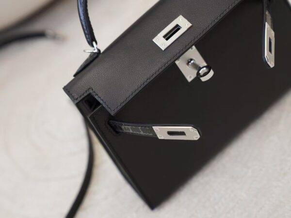 mmexport1744615207626 Hermes Evening Bag CK89 Noir Madame Leather / Shiny Crocodile Mini Kelly Touch 19CM Silver Hardware