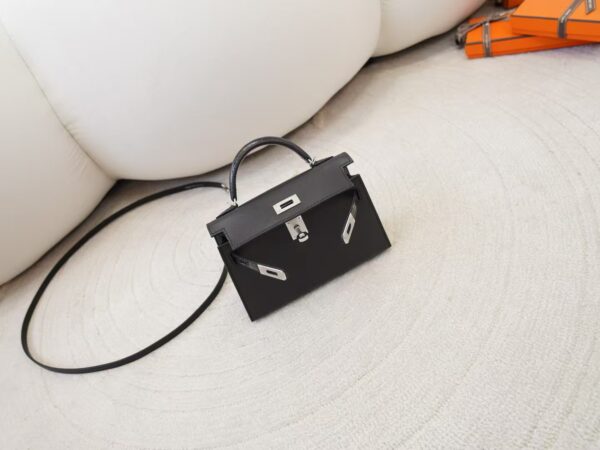 mmexport1744615209700 Hermes Evening Bag CK89 Noir Madame Leather / Shiny Crocodile Mini Kelly Touch 19CM Silver Hardware