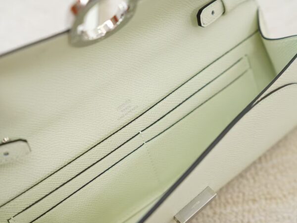 mmexport1745392641709 New Arrival Hermes Maillon To Go Wallet Epsom Leather 0S Vert Fizz Silver Hardware