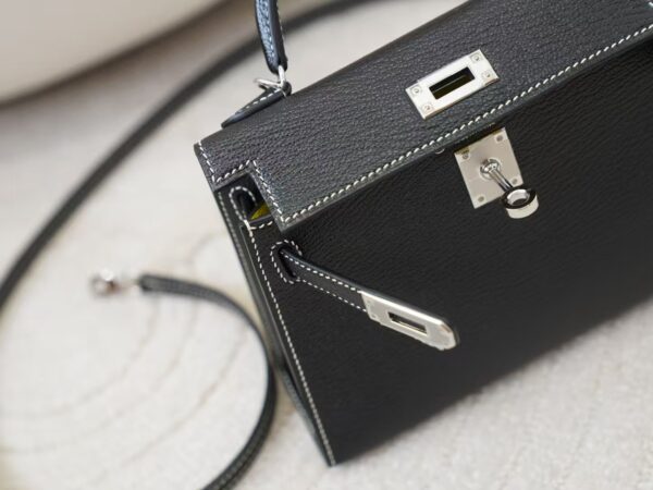 mmexport1745392811696 UK London Hermes Mini Kelly 19CM Chevre Leather CK89 Noir / 9R Lime Silver Hardware