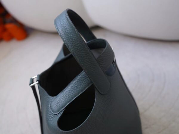 videommexport1726737372886 Hermes Bag Images Clemence Leather CK63 Vert Amande Picotin 18CM Silver Hardware