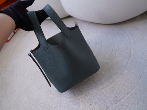 videommexport1726737375104 Hermes Bag Images Clemence Leather CK63 Vert Amande Picotin 18CM Silver Hardware