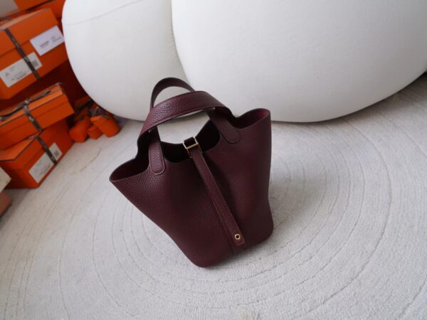 videommexport1726737438442-1 UK London Hermes Picotin 18 Bag CC57 Bordeaux Clemence Leather Gold Hardware