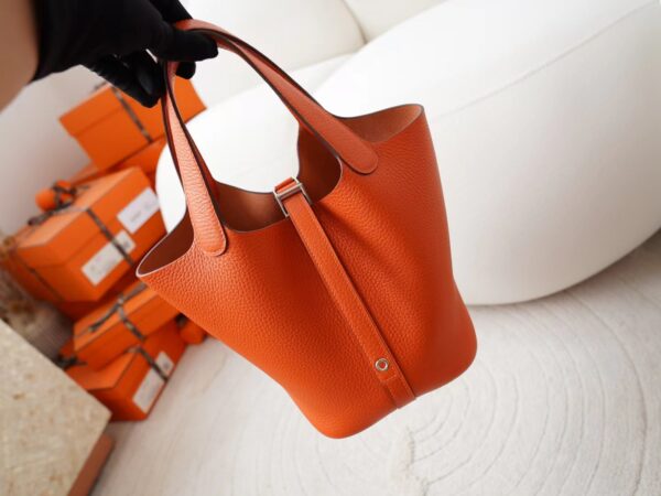 videommexport1726738336877-1 UAE Dubai Hermes Picotin 18CM 9J Feu Orange Clemence Leather Silver Hardware