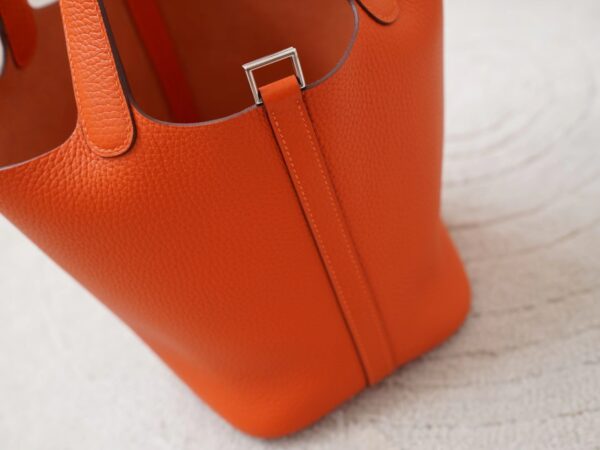 videommexport1726738349705 UAE Dubai Hermes Picotin 18CM 9J Feu Orange Clemence Leather Silver Hardware